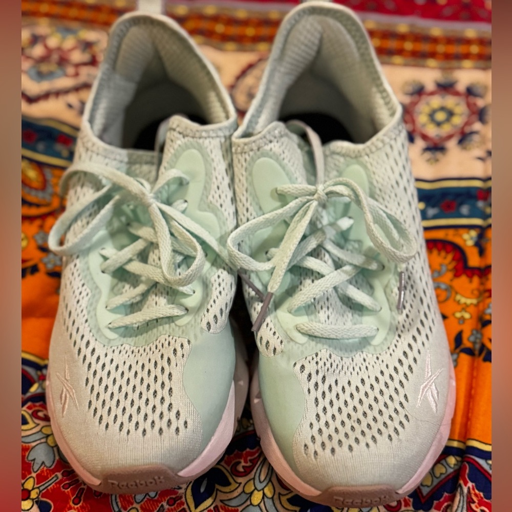 Reebok size 9